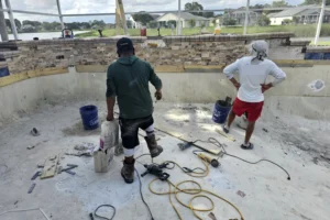 pool workers on going pool repair service gibsonton fl